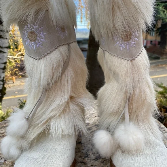 Oscar sport fur pom pom boot sz38 (approx US 7) - Picture 4 of 7